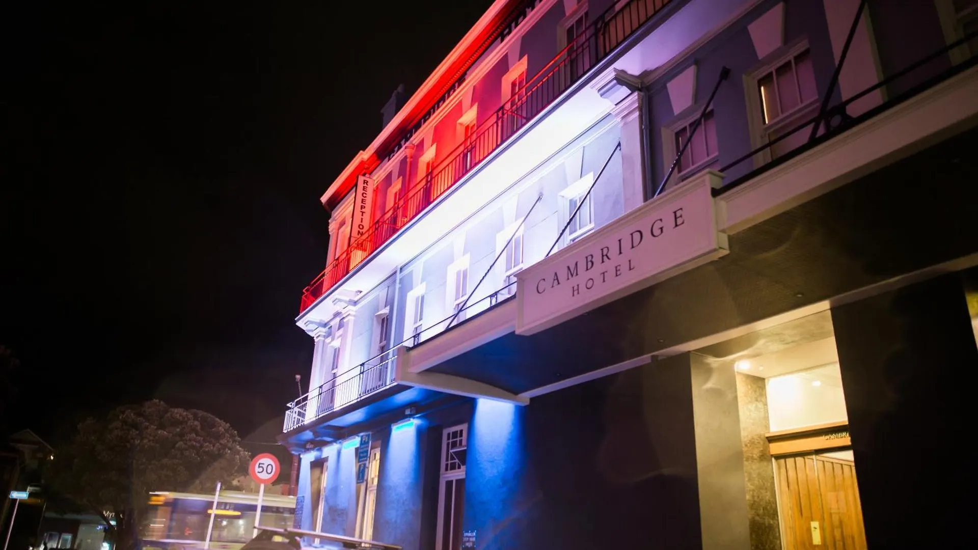 The Cambridge Hotel & Backpackers Wellington