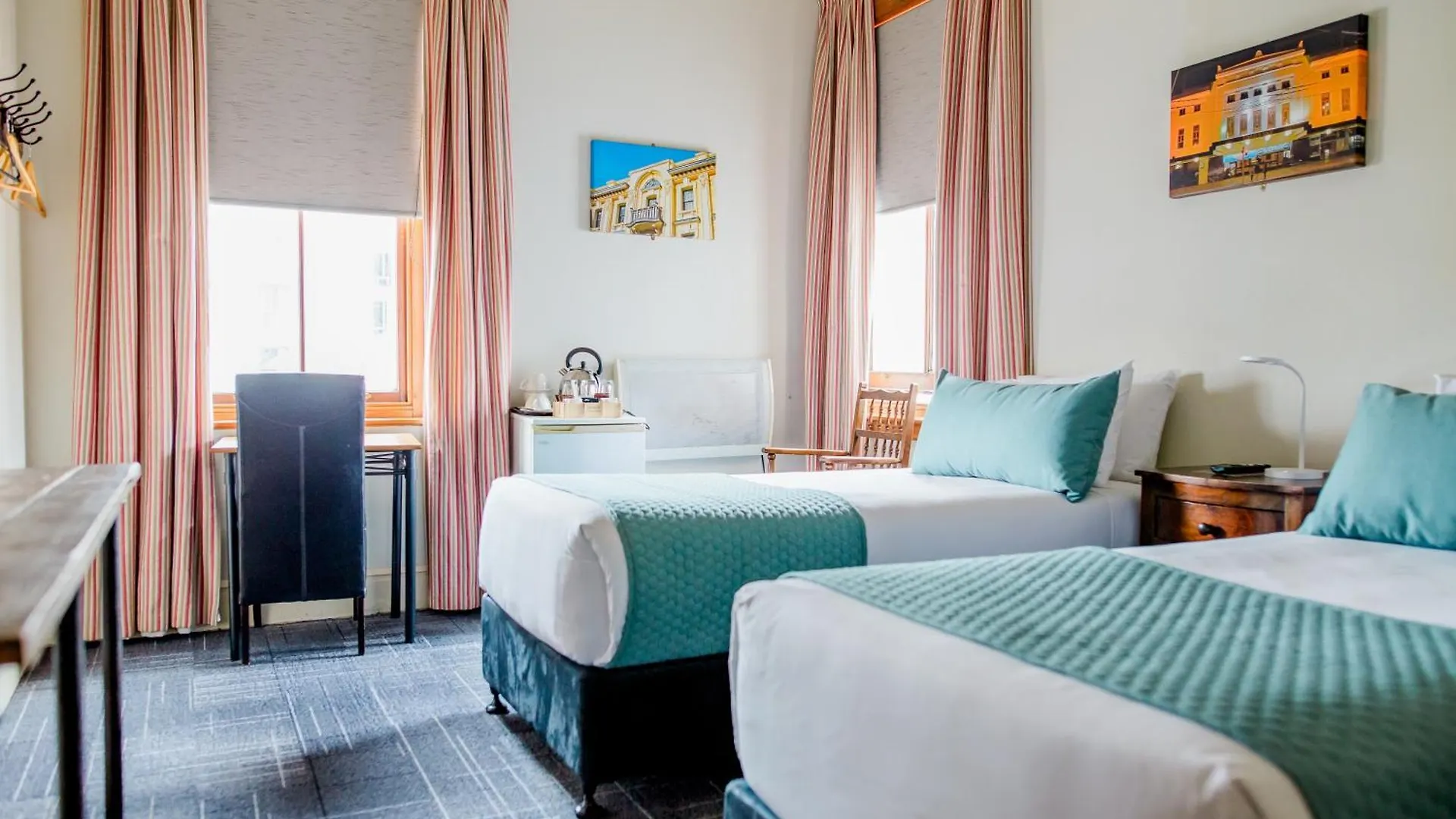 Hostel The Cambridge Hotel & Backpackers Wellington New Zealand