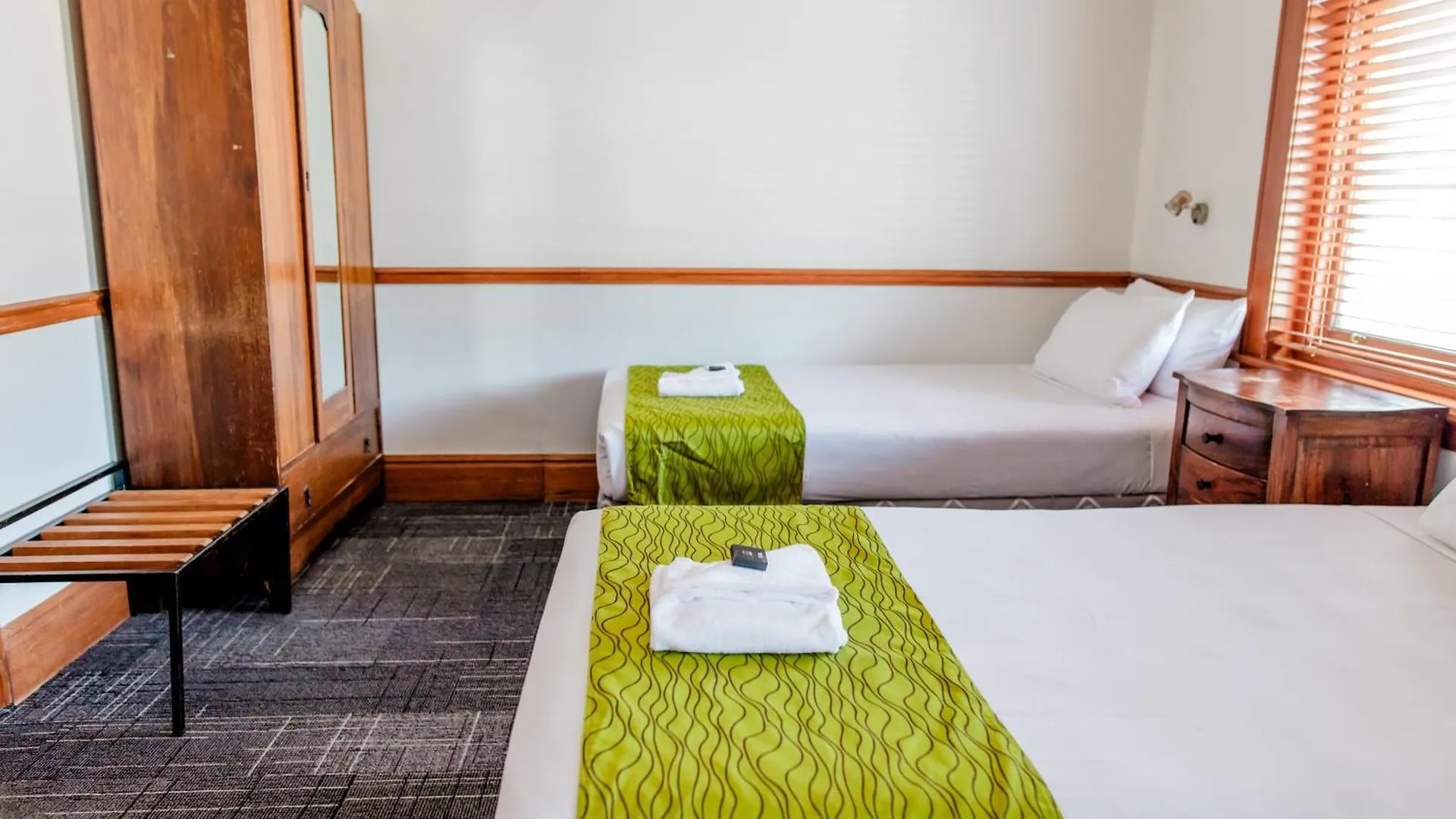 The Cambridge Hotel & Backpackers Wellington New Zealand